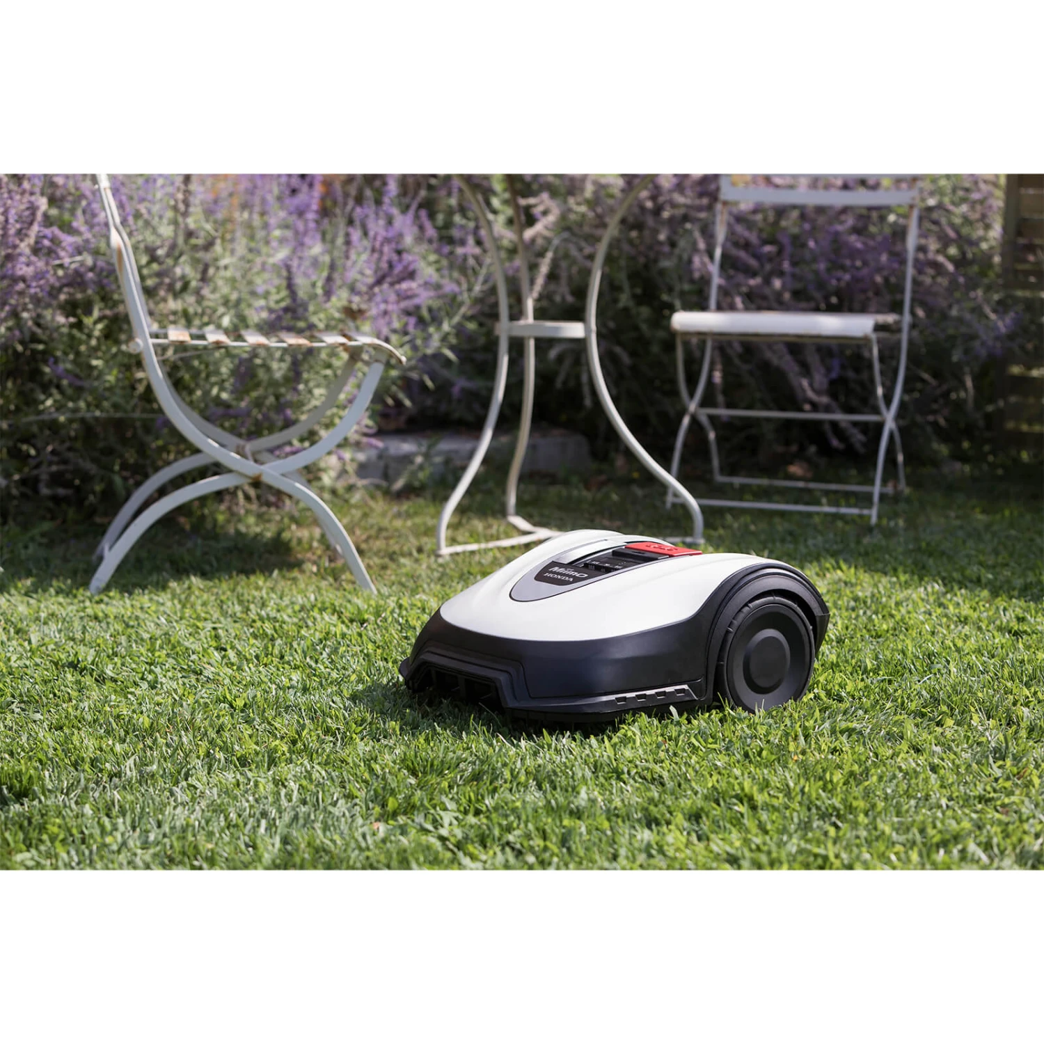 Honda Miimo 70 Live Robotic Lawn Mower With Wire And Pegs 9 Honda Miimo 70 Live Robotic Lawn Mower With Wire And Pegs - Image 7