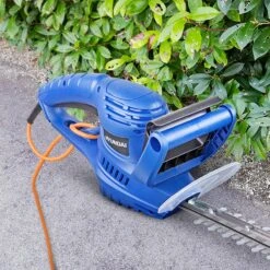 Hyundai HYHT550E Electric Hedge Trimmer 550W 510mm -Outdoor Tools Pro Shop HYHT550E 13 35569